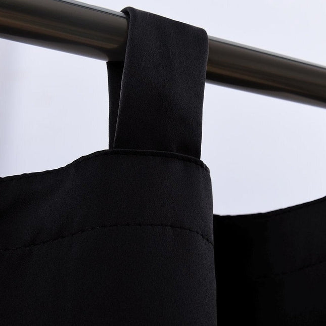 Šedý zatemňovací závěs s poutky