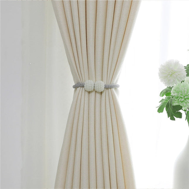 Elegantní béžový závěs do obývacího pokoje
