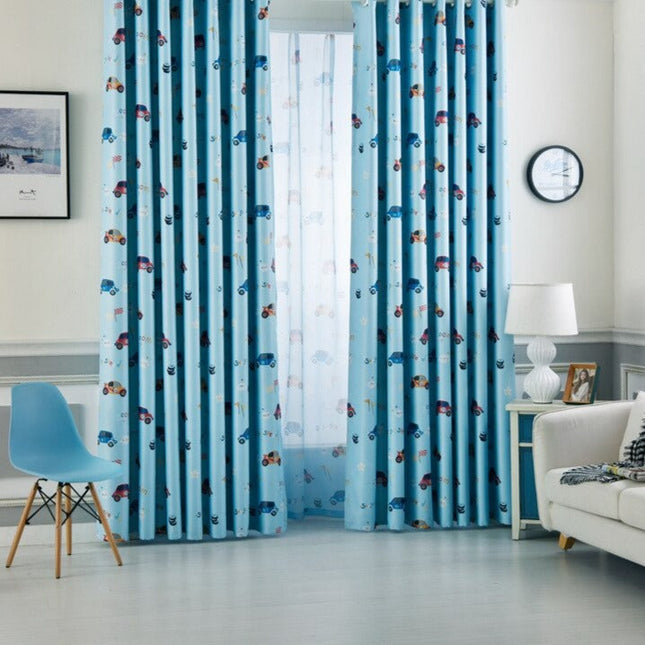 Modrá dětská záclona s autíčky