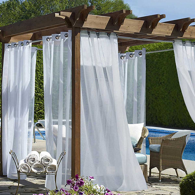 Jednoduchá hladká bílá voálová záclona