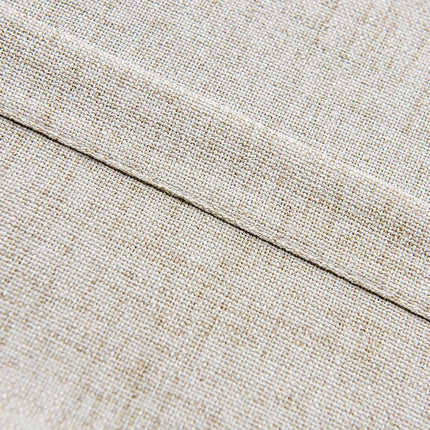 Béžová záclona s tmavým spodním lemem