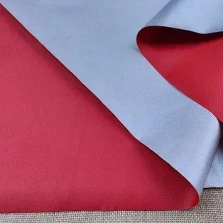Oboustranná zatemňovací látka na závěsy