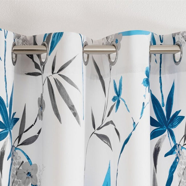 Dekorační závěs s modrým květinovým vzorem