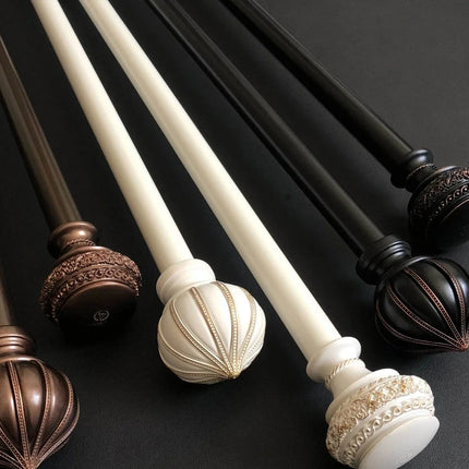 Kovová záclonová tyč ve vintage stylu