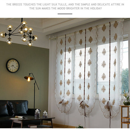 Vyšívaná římská voálová záclona