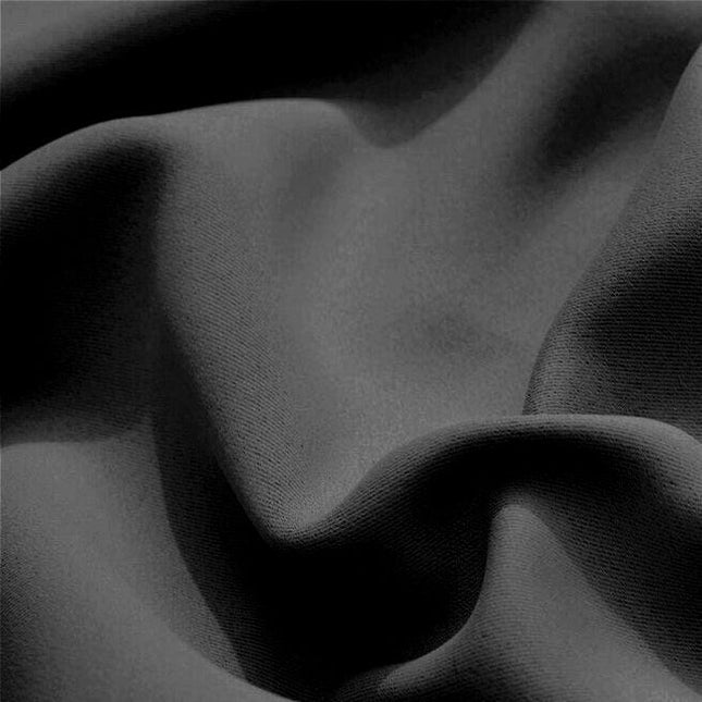 Černý venkovní nepromokavý závěs na terasu