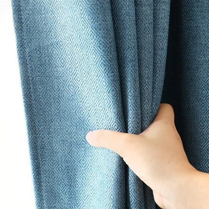 Modrý skandinávský závěs do ložnice