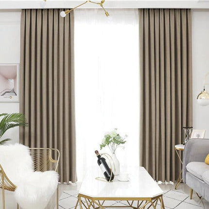 Tmavě béžový elegantní závěs do obýváku