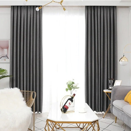 Šedý zatemňovací závěs s texturou