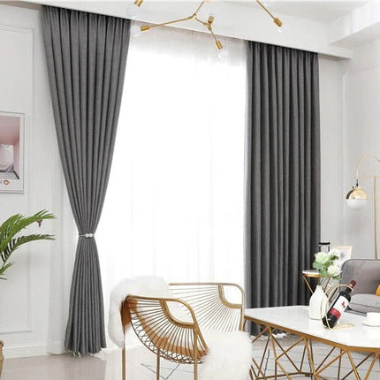 Šedý zatemňovací závěs s texturou