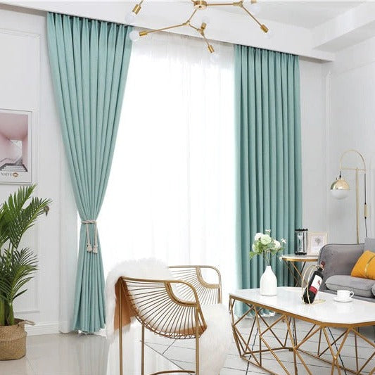 Polozatemňovací závěs tyrkysové barvy