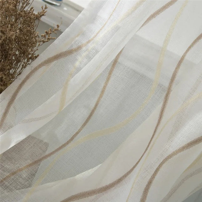 Moderní záclona se svislými vlnami