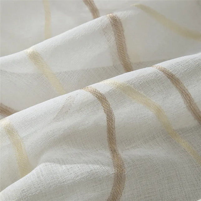 Moderní záclona se svislými vlnami