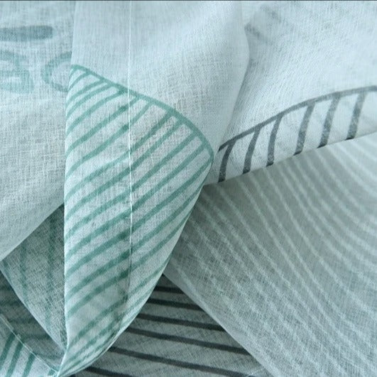 Moderní záclona s motivem velkých listů