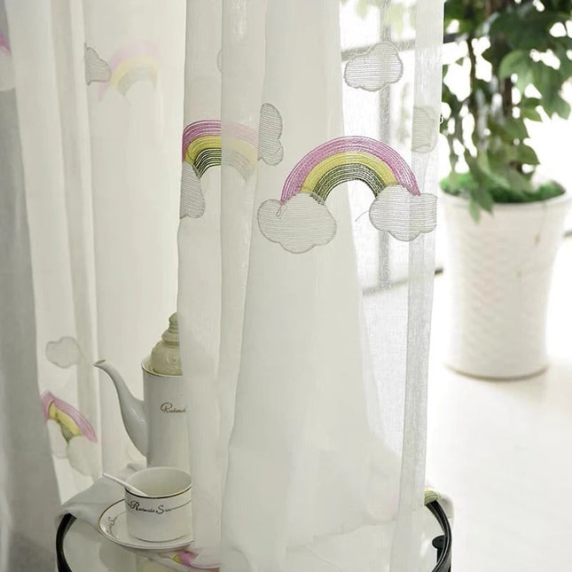 Dětská záclona s duhou a obláčky
