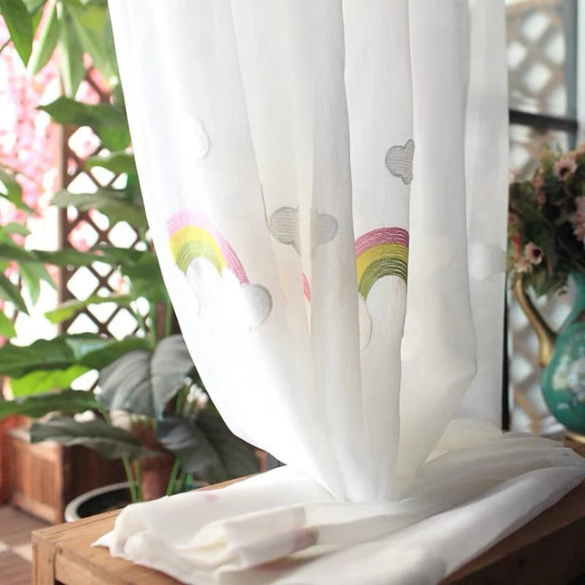 Dětská záclona s duhou a obláčky