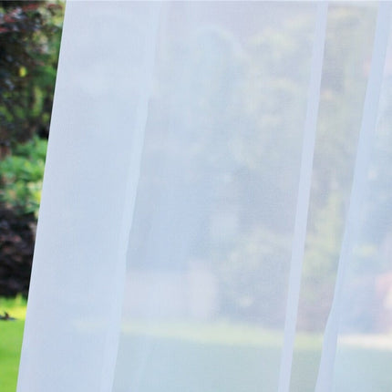 Průsvitný venkovní závěs s oky