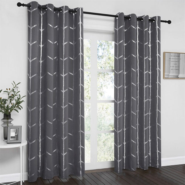 Zatemňovací závěs s geometrickým stříbrným vzorem