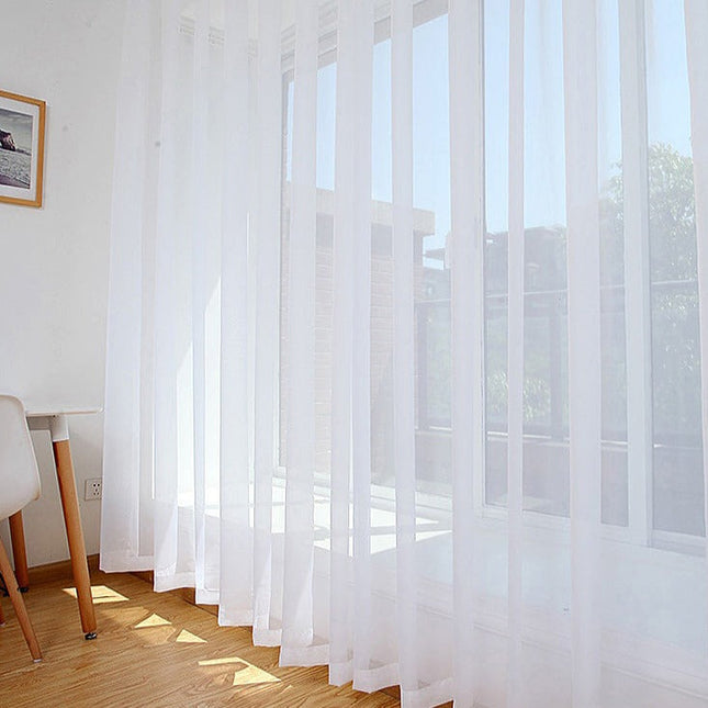 Hladká bílá voálová záclona