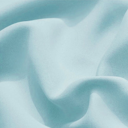 Světle modrý závěs na pergolu