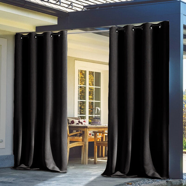 Nepromokavý venkovní závěs na verandu