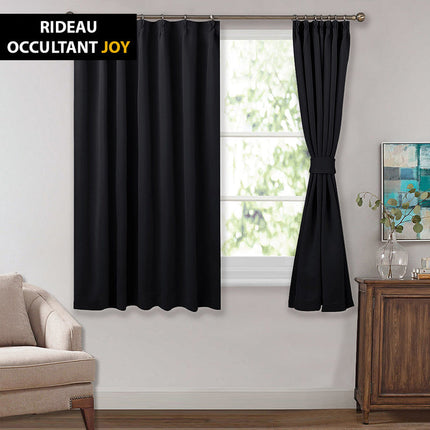 Černý zatemňovací závěs s řasením