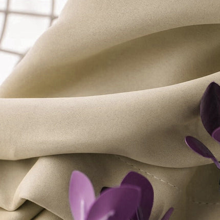 Béžový zatemňovací závěs do ložnice