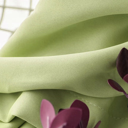 Zelený zatemňovací závěs do ložnice