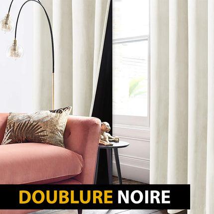 Bílý sametový zatemňovací závěs