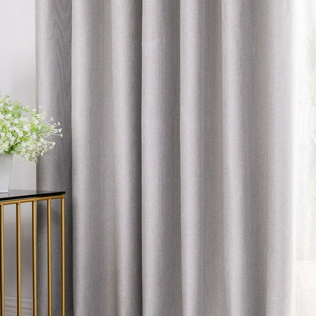 Šedý texturovaný závěs do obývacího pokoje