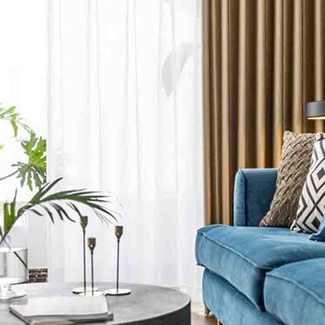 Moderní hladká bílá voálová záclona